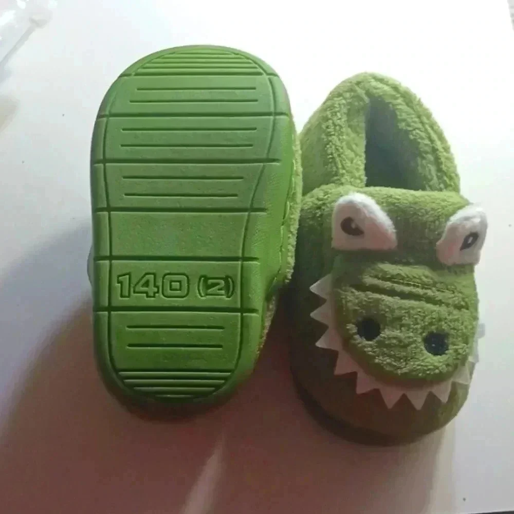 Cartoon cushion shoes..size Toddler 7..NWT..GREEN - Picture 3 of 3